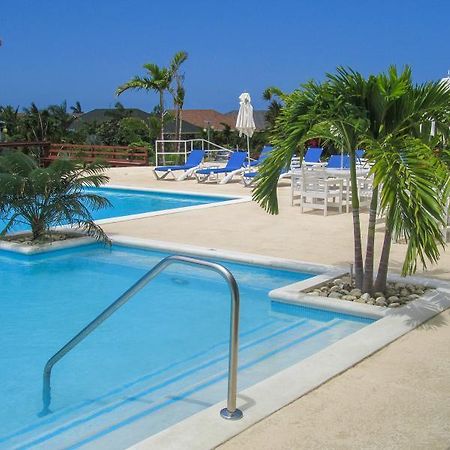 Ocho Rios Under The Palms Villa Екстериор снимка
