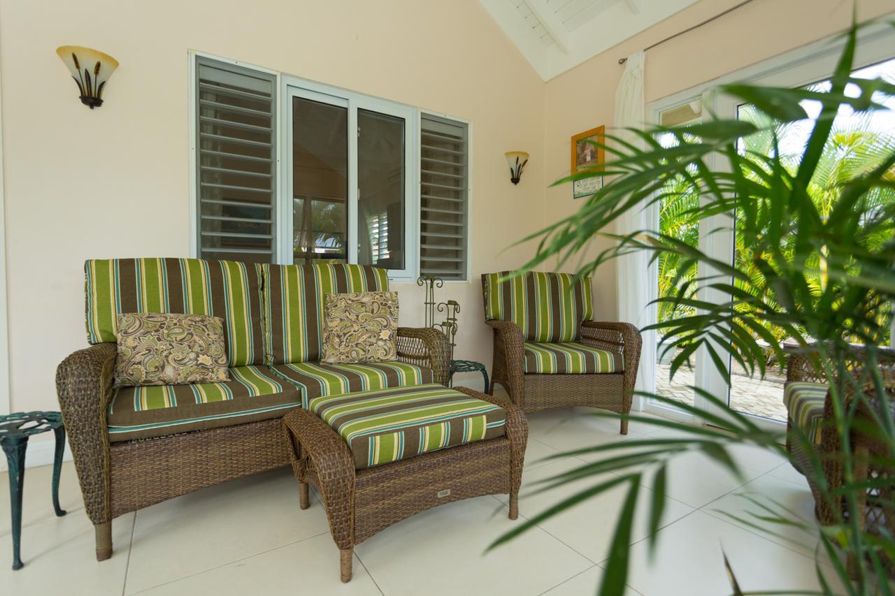 Ocho Rios Under The Palms Villa Екстериор снимка